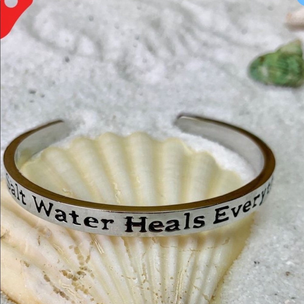 Salt Water  Bracelet 🏝  *Sale - Jewelry 3/$15* - Picture 2 of 2